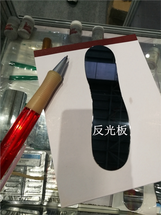 6反光板_副本.jpg 6反光板_副本.jpg
