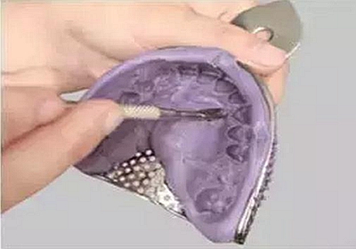 硅橡膠取模要注意的事！
