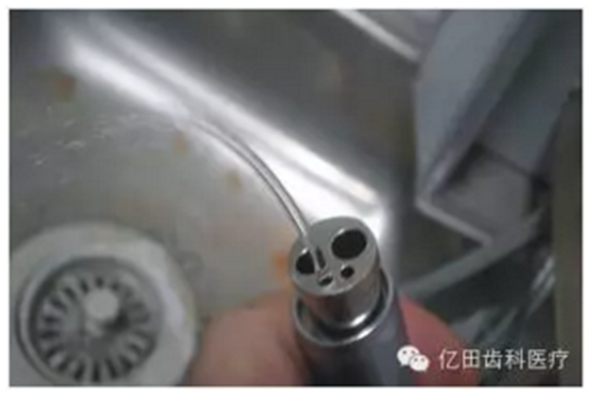 牙科手機噴水、霧的故障排除方法