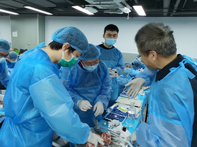 張東星老師上海微創拔牙實操風采